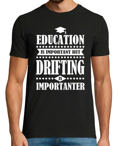 Camiseta la educación es importante, pero a la deriva - latostadora.com - Modalova