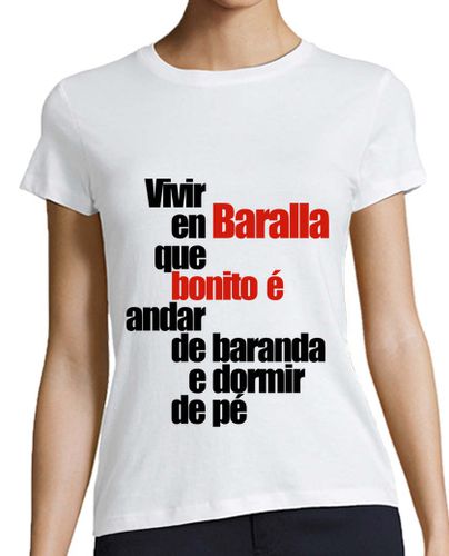 Camiseta mujer Vivir en Baralla - latostadora.com - Modalova