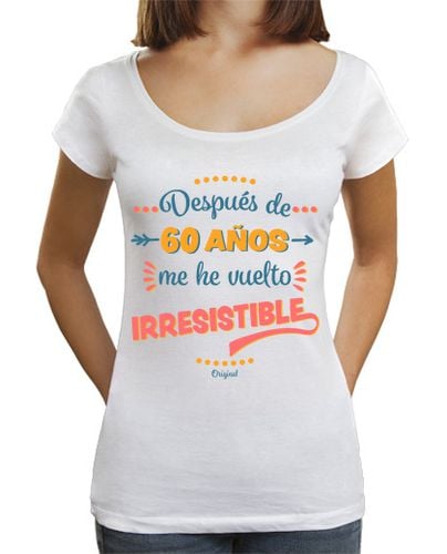 Camiseta Mujer Cuello Ancho Loose Fit 60 Años Irresistible laTostadora - latostadora.com - Modalova