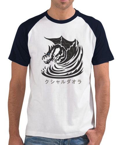 Camiseta MHW, Kushala Daora Katakana - latostadora.com - Modalova