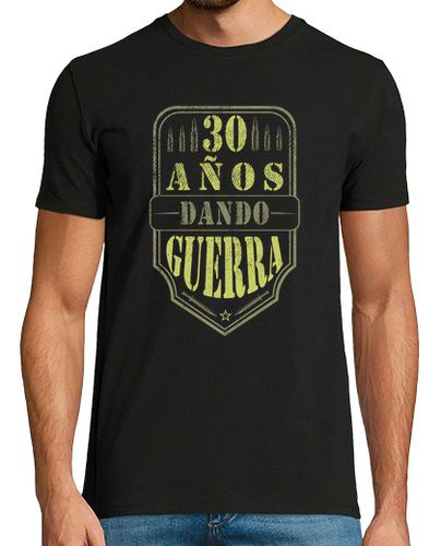 Camiseta Hombre Manga Corta 30 Cumpleaños, 30 años dando guerra, hombre laTostadora - latostadora.com - Modalova