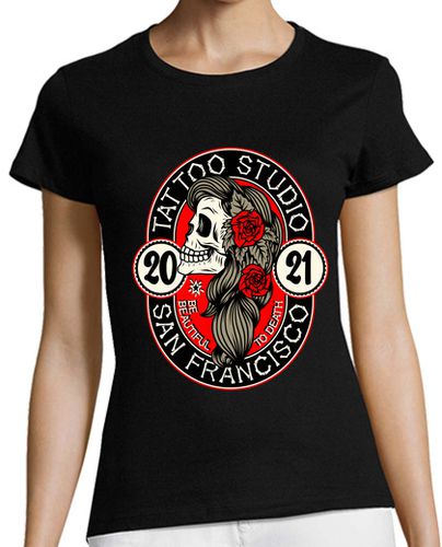 Camiseta mujer Calaveras Tattoo Studio Custom Design Tatuajes Skull laTostadora - latostadora.com - Modalova