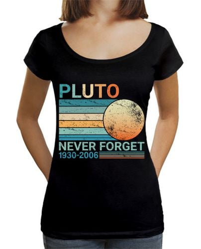 Camiseta Mujer Cuello Ancho Loose Fit plutón nunca olvides la ciencia espacio laTostadora - latostadora.com - Modalova