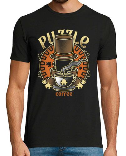 Camiseta Master of Puzzle and Coffee - latostadora.com - Modalova