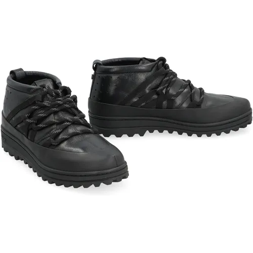 Trekking Style Mid-Top Sneakers - Volta - Modalova