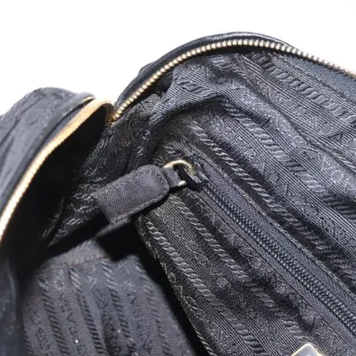 Pre-owned Nylon Handbag - Prada Vintage - Modalova