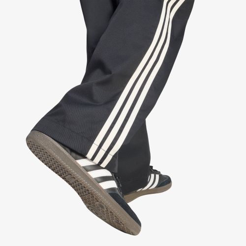 Pantaloni adidas 3 Stripes Pleated Trousers 31 - adidas Originals - Modalova