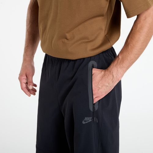 Pantaloni Tech Men's Woven Oversized Pants / / S - Nike - Modalova