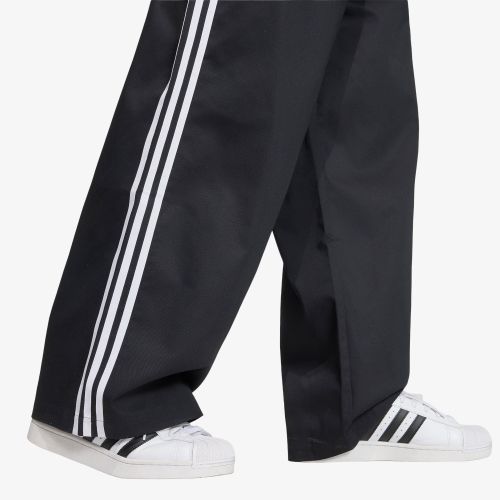Pantaloni adidas Twill Pnt Black S - adidas Originals - Modalova