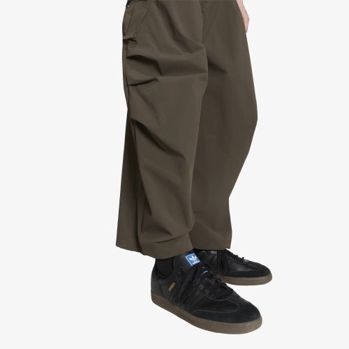Pantaloni adidas Premium Essentials Utility Cargo Pants 30 - adidas Originals - Modalova