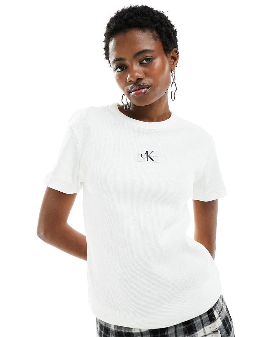 T-shirt bianca a coste con etichetta cucita del logo - Calvin Klein Jeans - Modalova