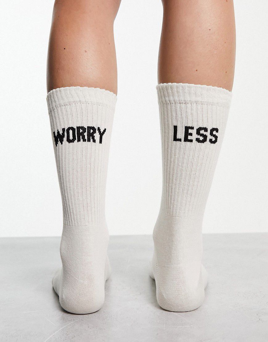 Calzini sporco con scritta "Worry Less" - WHITE - ASOS DESIGN - Modalova