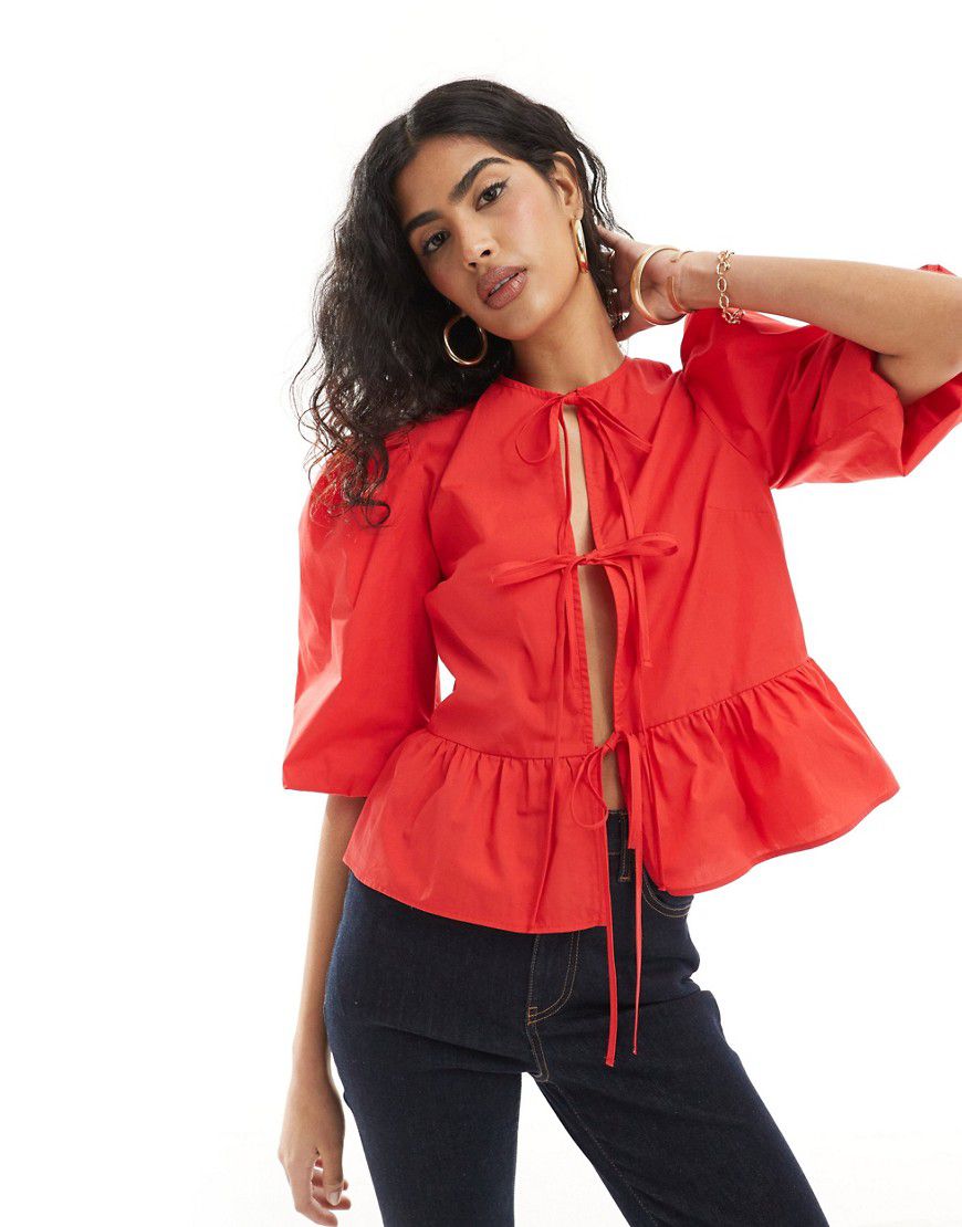 Camicia in popeline di cotone rossa con fondo peplo e laccetti - ASOS DESIGN - Modalova
