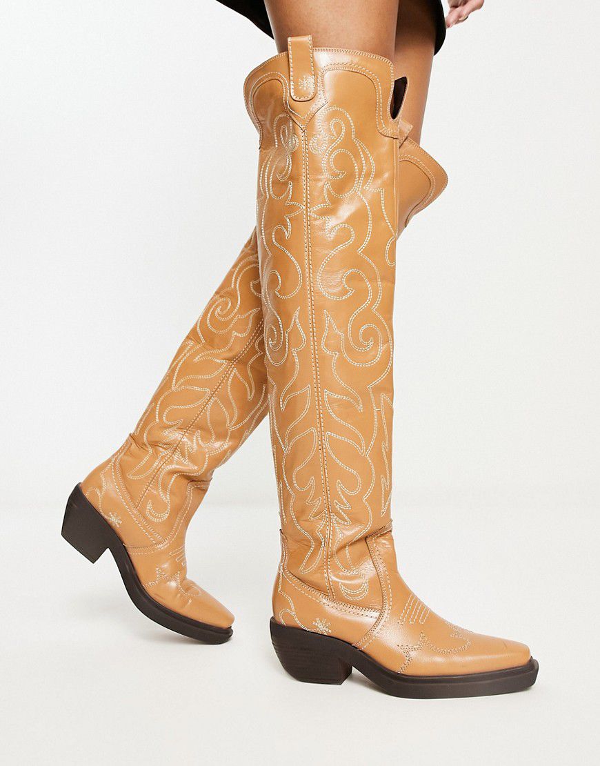 Cuba - Stivali al ginocchio stile western color cammello in pelle premium con cuciture astratte - ASOS DESIGN - Modalova