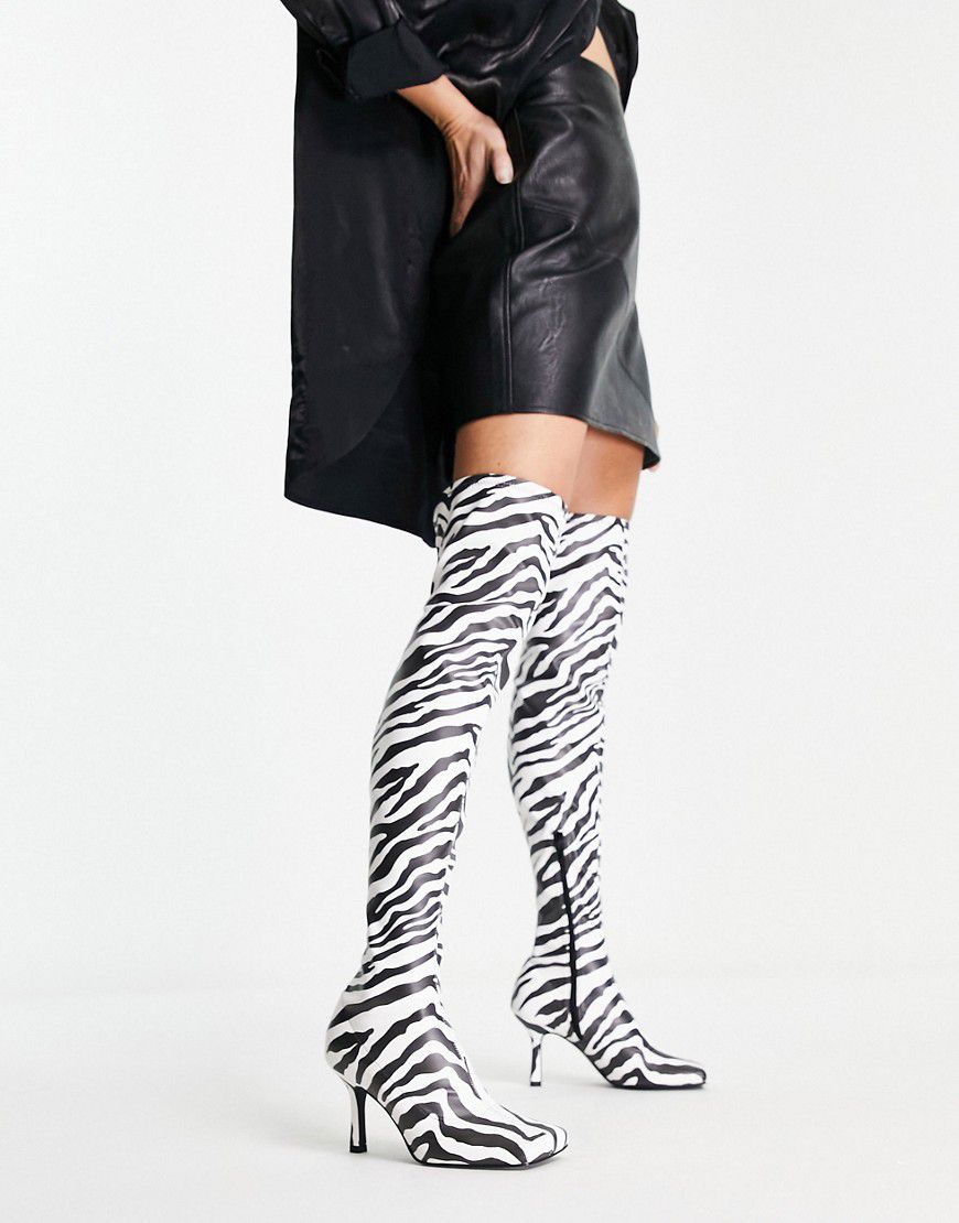 Kindred - Stivali sopra al ginocchio con punta squadrata e tacco zebrati - ASOS DESIGN - Modalova