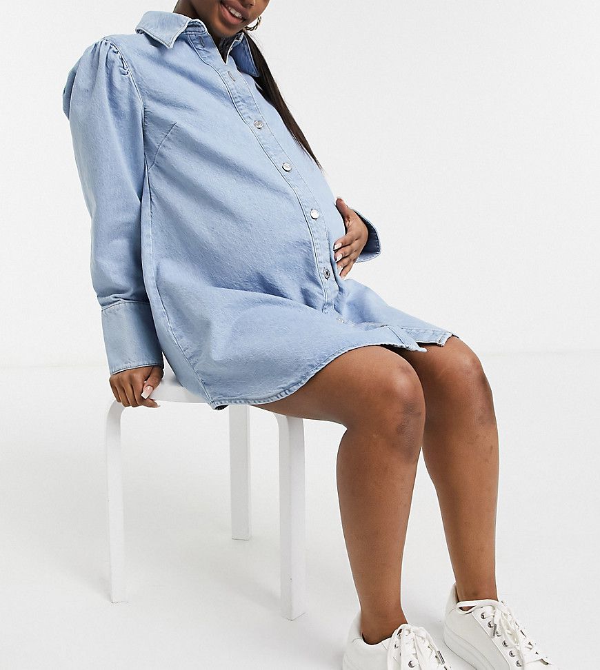 ASOS DESIGN Maternity - Abito a camicia di jeans in lavaggio medio con maniche a sbuffo - ASOS Maternity - Modalova