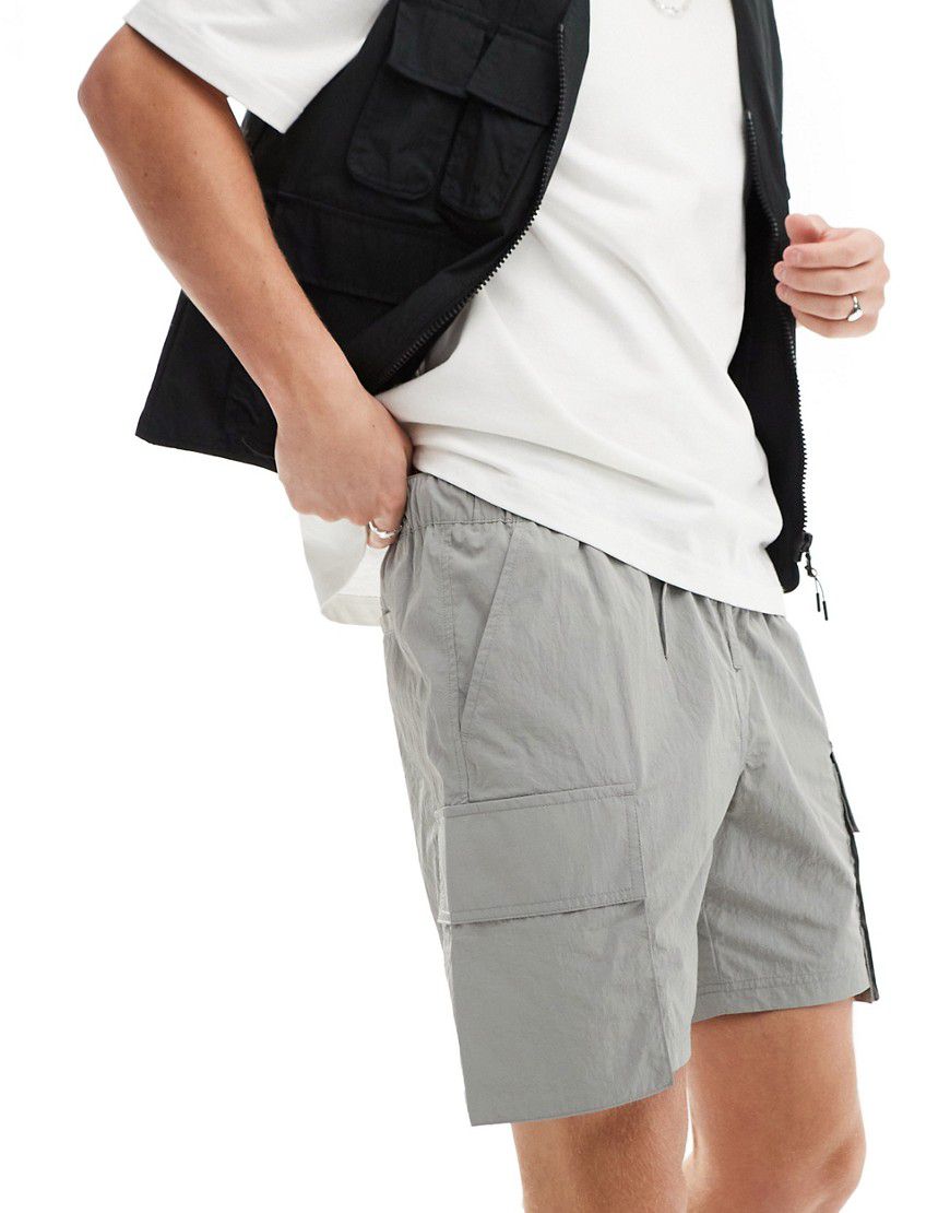 Pantaloncini corti cargo ampi grigi con elastico in vita - ASOS DESIGN - Modalova