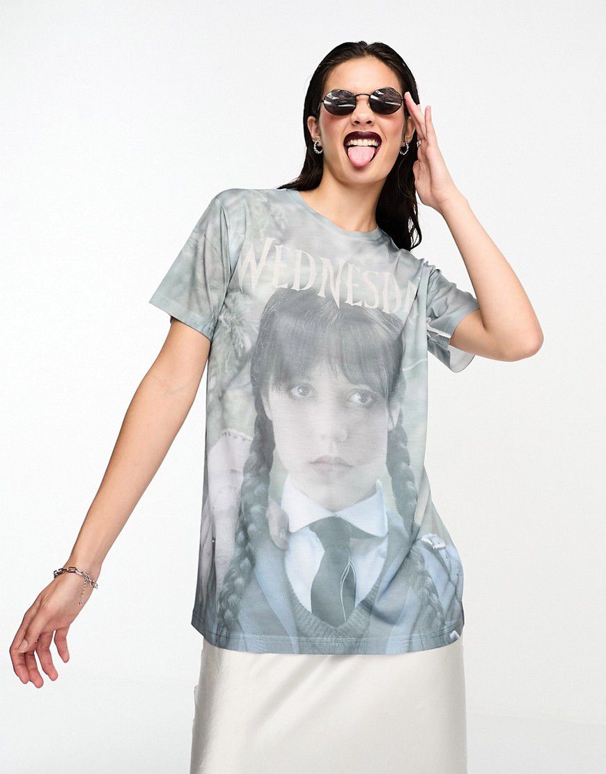 Wednesday Addams - T-shirt oversize con grafica stampata su licenza - ASOS DESIGN - Modalova