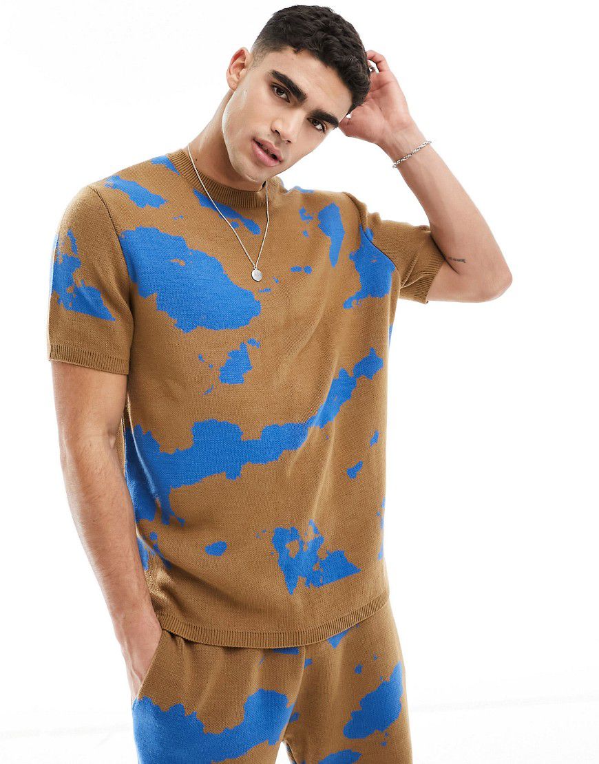 T-shirt girocollo comoda in maglia con motivo tie-dye in coordinato - ASOS DESIGN - Modalova
