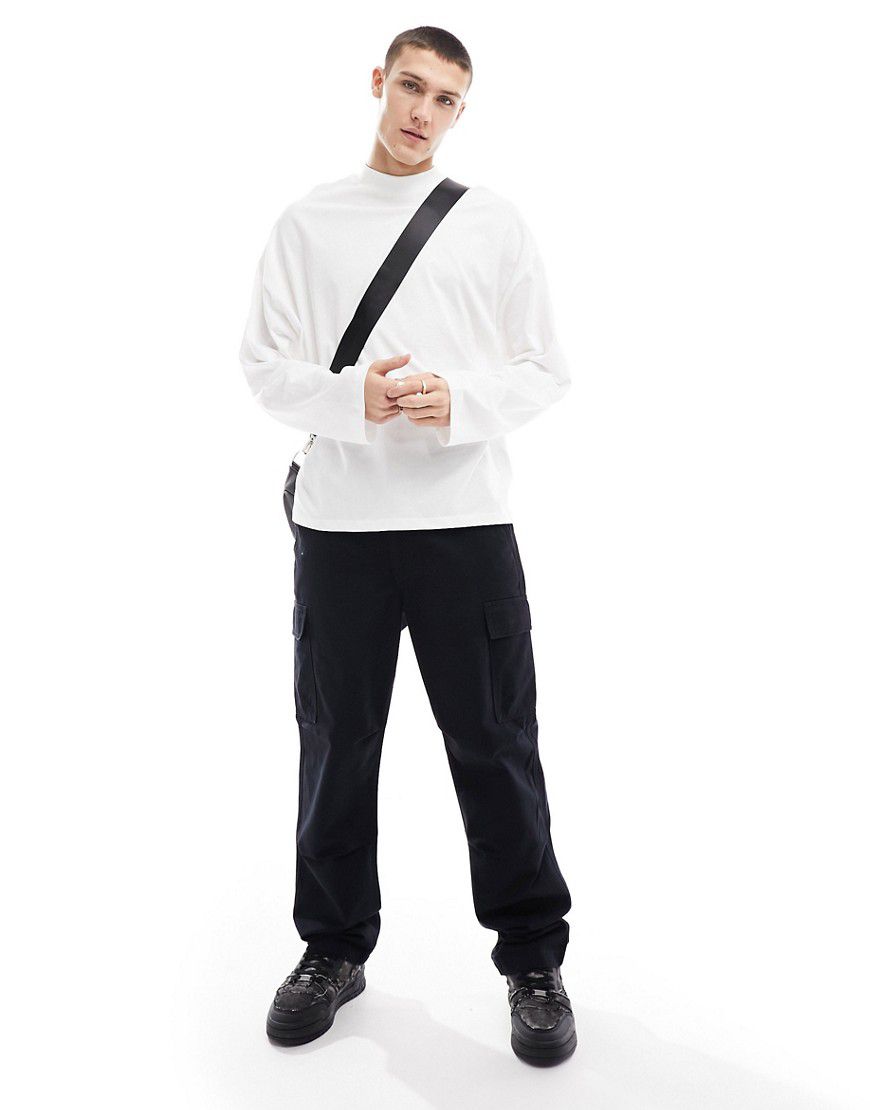 T-shirt oversize a maniche lunghe bianca con collo alto - ASOS DESIGN - Modalova
