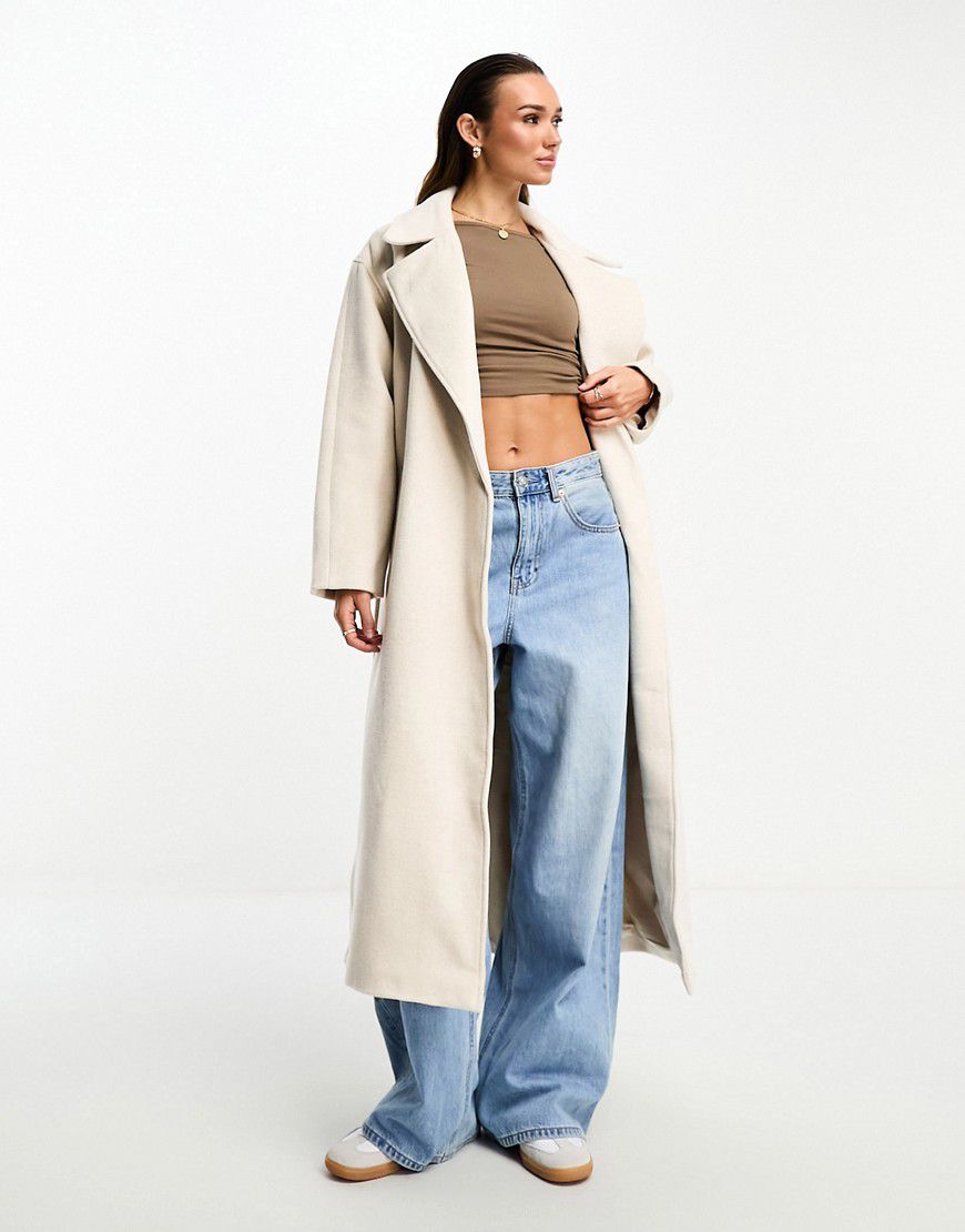 Cappotto in misto lana taglio lungo con cintura color crema - ASOS EDITION - Modalova
