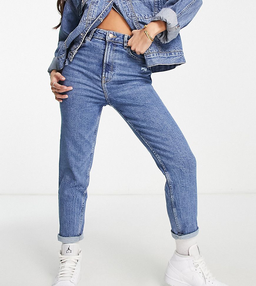 Petite - Mom jeans confortevoli medio - Bershka - Modalova