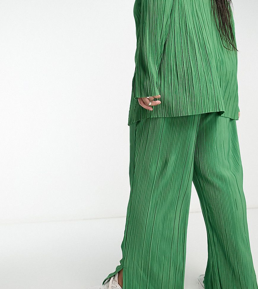 Pantaloni a fondo ampio plissé verdi con spacco laterale in coordinato - Only Curve - Modalova
