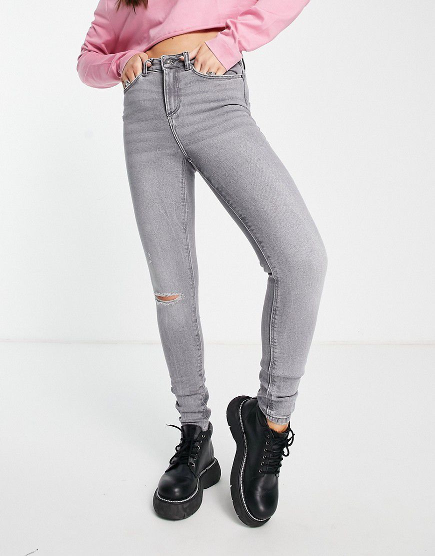 Premium - Callie - Jeans skinny a vita alta chiaro con strappo al ginocchio - Noisy May - Modalova