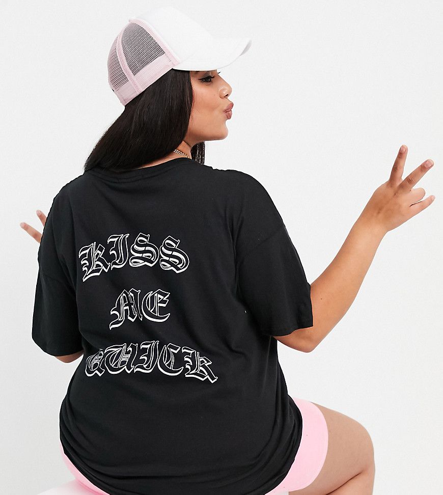 New Girl Order Plus - T-shirt oversize con stampa "Kiss Me Quick" sul retro - New Girl Order Curve - Modalova