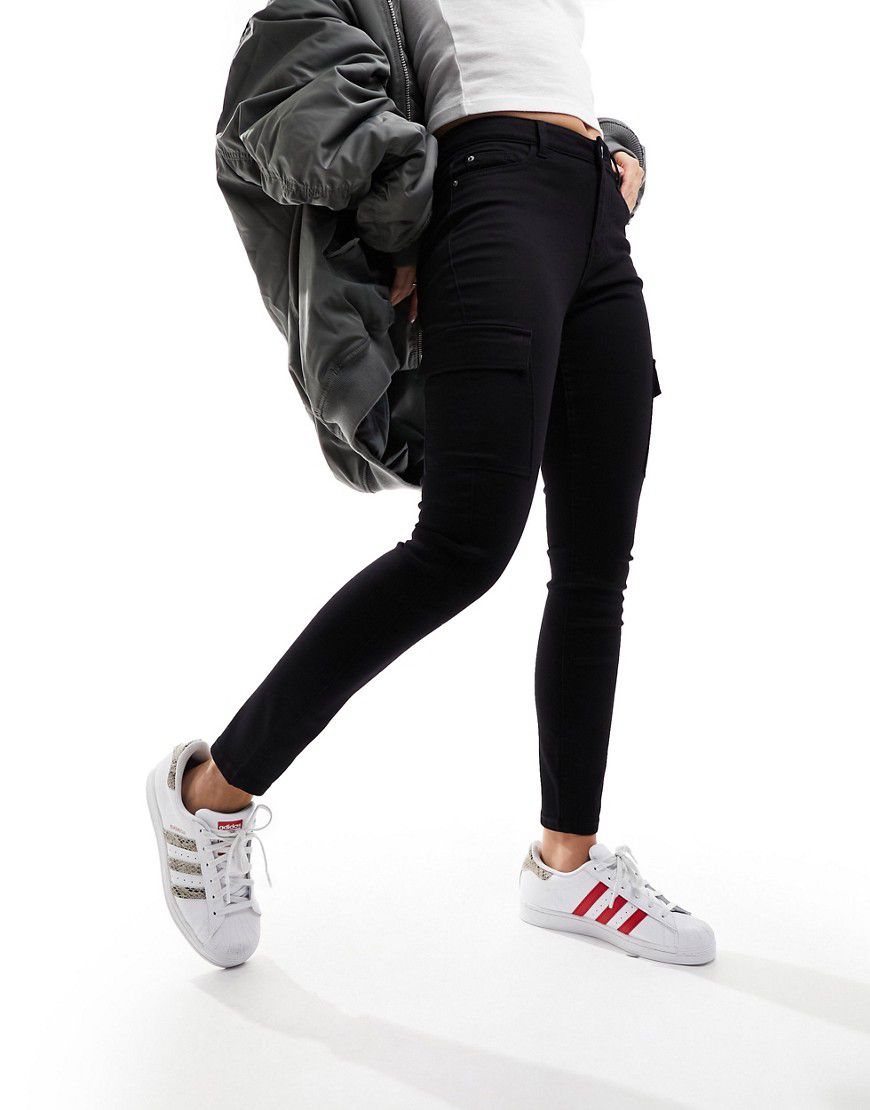 Jeans skinny cargo neri - New Look - Modalova