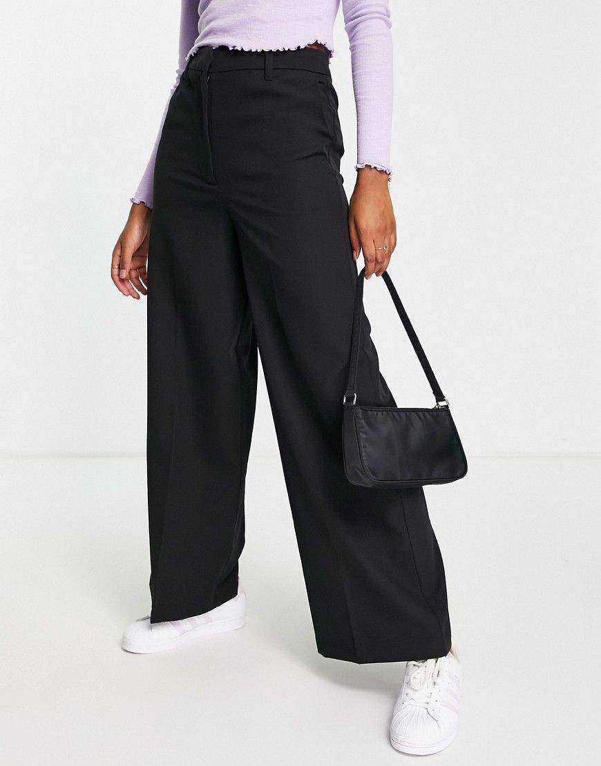 Pantaloni sartoriali con fondo ampio, colore - New Look - Modalova