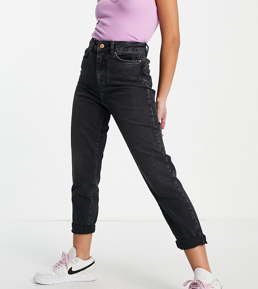 Mom jeans che esaltano il punto vita neri - New Look Petite - Modalova
