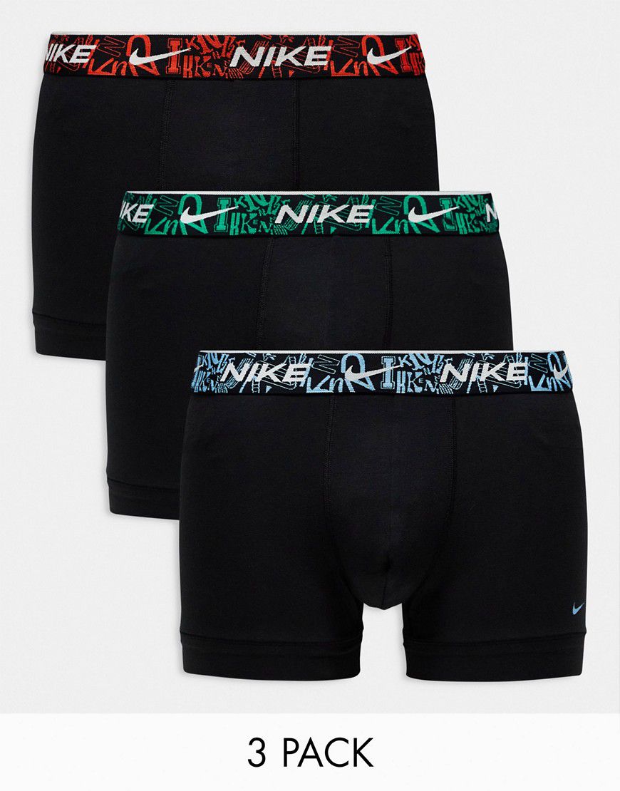 Everyday - Confezione da 3 boxer aderenti neri elasticizzati in cotone con fascia in vita stile graffiti - Nike - Modalova