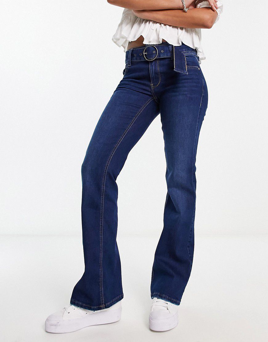 Jeans a vita alta a zampa scuro con cintura - Pimkie - Modalova