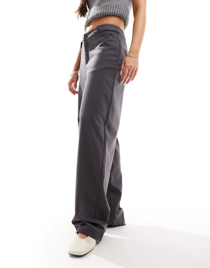 Pantaloni ampi sartoriali grigi regolabili sul lato - Pimkie - Modalova