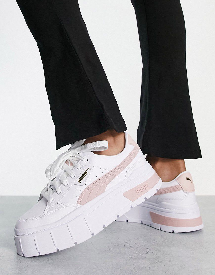 Mayze - Sneakers bianche e rosa con suola rialzata - Puma - Modalova