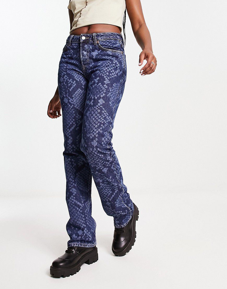 Pin - Jeans dritti a vita medio alta con stampa pitonata laser - Weekday - Modalova
