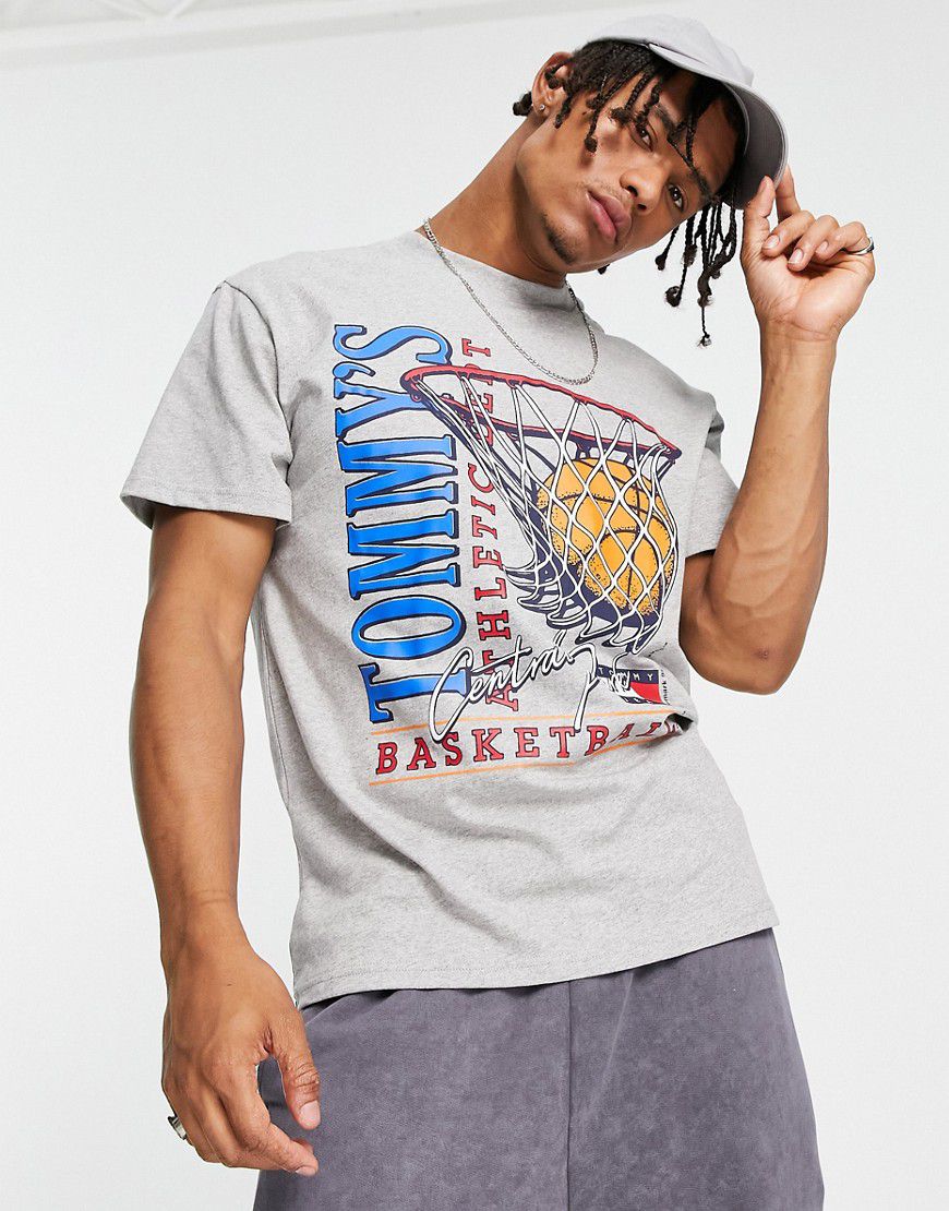 T-shirt comoda in cotone mélange con stampa vintage a tema basket - GREY - Tommy Jeans - Modalova