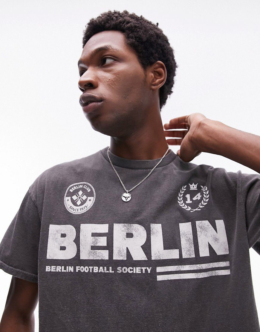 T-shirt oversize nero slavato con stampa "Berlin" - Topman - Modalova