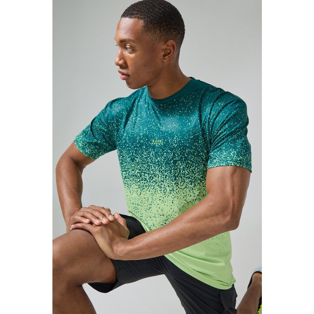 Man Active Gym Green Ombre Set In Sleeve T-shirt - boohoo - Modalova