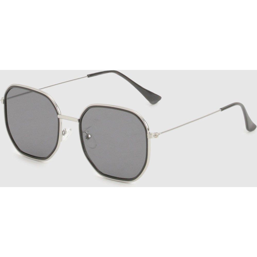 Tinted Metal Frame Round Sunglasses - boohoo - Modalova